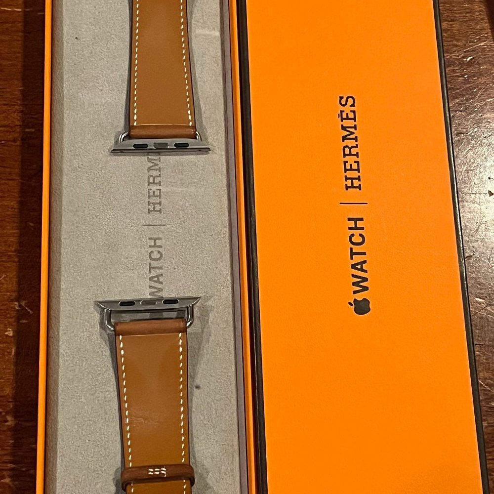 Apple Watch Hermès - 45mm Gold Swift Leather Single Tour